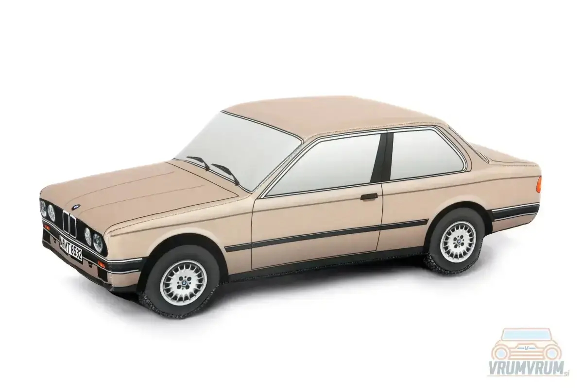 BMW E30 vrumvrum dekokissen