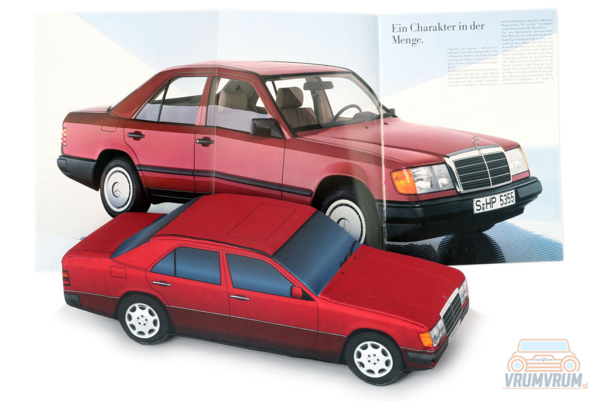 Mercedes W124 vrumvrum okrasna blazina